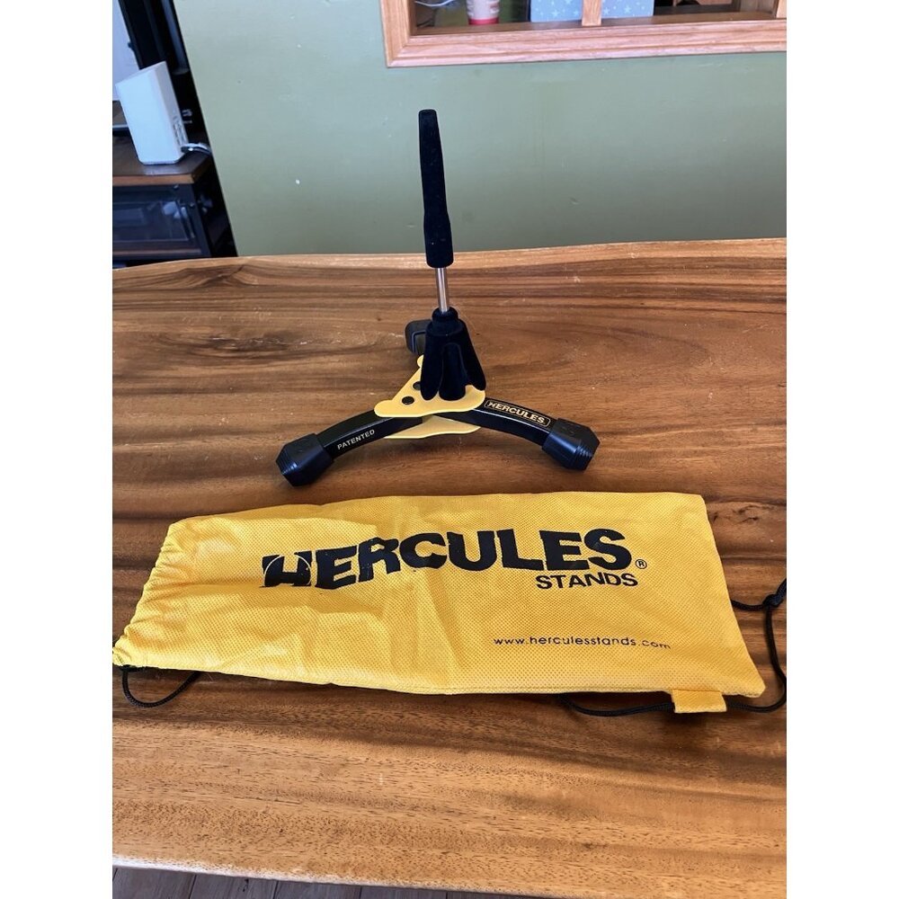 Hercules Flute/Clarinet Stand W/Bag